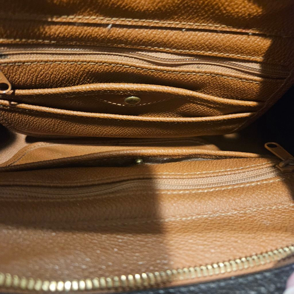 Women's Dooney & Bourke Vintage Pebbled Leather Buckle Satchel Black Brown - Picture 7 of 15